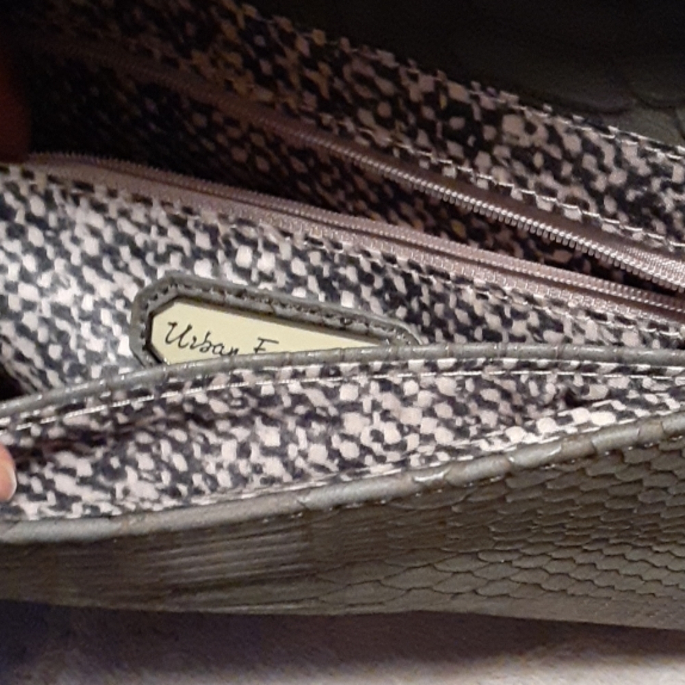 Grey Snake Skin Clutch - Picture 7 of 7